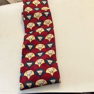 FINAL MARKDOWN Men’s surrey silk tie